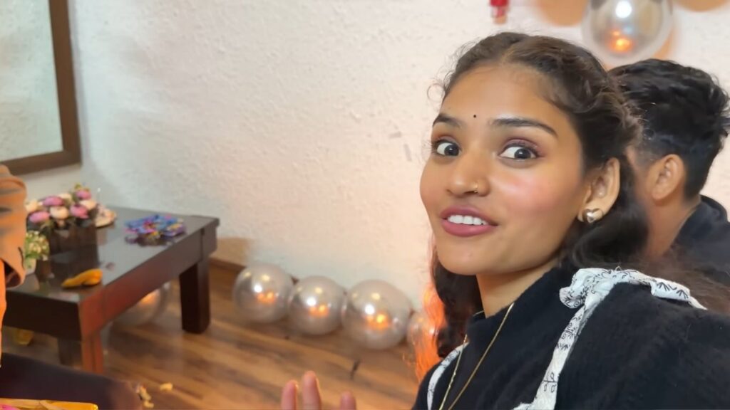 FAMOUS YOUTUBER Miss Hosiyar SALONI CHANDRA